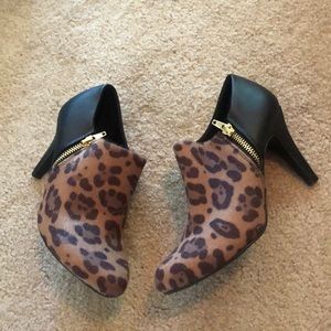 Leopard print ankle boots